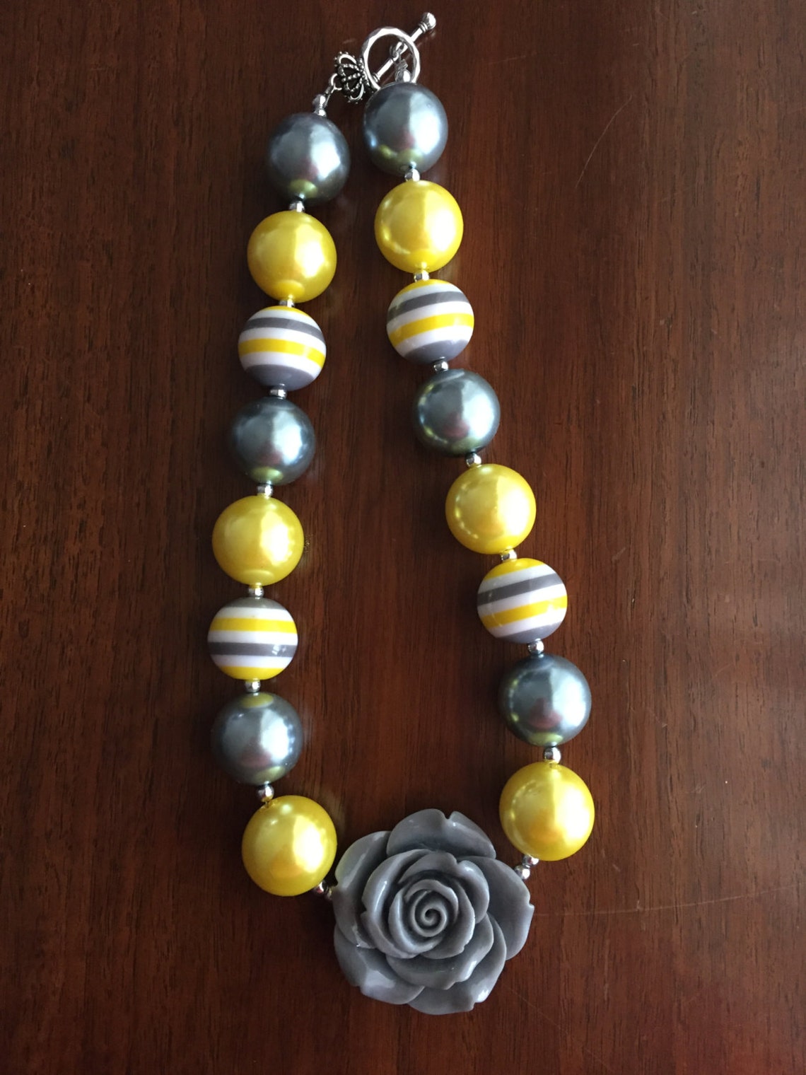 Graue Und Gelbe Babykinderzimmerideen : Textil-Leinwandbild - Carollynn