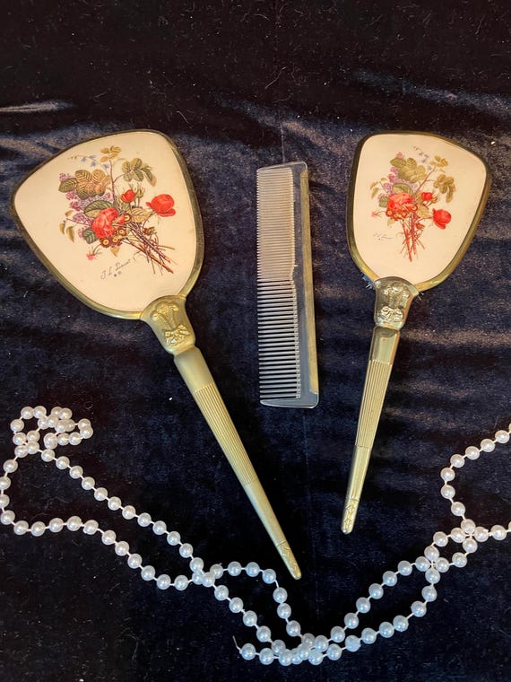 Vintage Gold Tone Vanity Mirror Brush & Comb Set | Antique  display picture 2