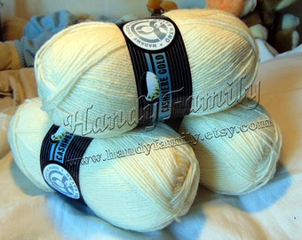 Cashmere gold by Madame Tricote Paris. Natural Cashmere. Hand Knitting