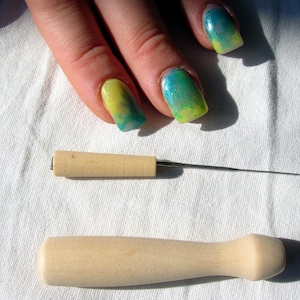 Wooden felting holder. Felting Needle Tool. Felting holder with one needle. Fine felting. Wood felting tool. Wooden needle holder. DSH(St)