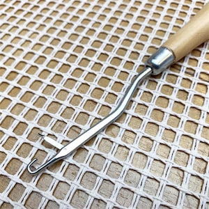 Latch Hook Prym Rug Making Bullion stitch Freeform crochet Loose stitch catching Machine knitting tool Couture Bead Embroidery Wood DSH(St)