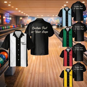 Peut inclure: Plusieurs chemises de bowling de couleurs variées, dont noir, blanc, bleu, vert, rouge et jaune. Certaines chemises présentent des rayures verticales, d'autres sont unies. Les chemises affichent le texte "Your Name" et "Custom Text or Your Logo".
