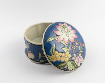 Vintage Blue Chinoiserie Scalloped  Ceramic Trinket Box, Made in China