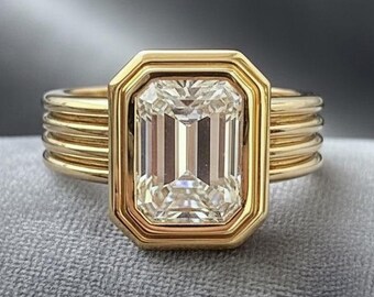 Emerald Cut Diamond Statement Ring, Gold Retro Bezel Ring for Women or Men's, Art Deco Engagement Ring, Unique Wedding Ring Gift for Her Him