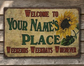 Vintage Personalized Farmhouse Welcome Sign – Rustic Sunflower Metal Decor
