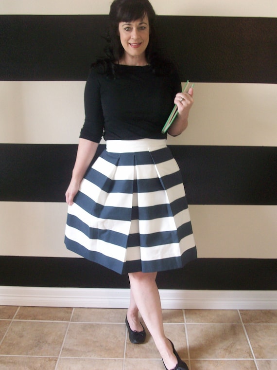 navy and white striped skirt outfit