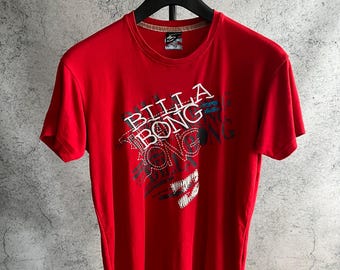 T-shirt vintage Billabong ricamata, stile surf anni 2000