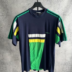 Vintage Adidas 90s T-Shirt Retro Tee Casual
