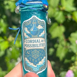 Floating d20 Potion: Cordial of Possibilities