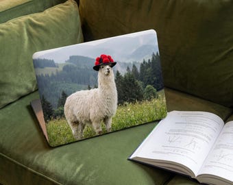Alpaca Black Forest MacBook-hoes | Gezellige laptophoes met boerderijdieren en een speels lama-design