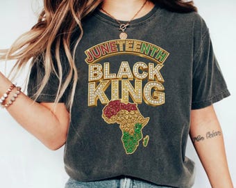 Juneteenth Black King T-shirt, afrikansk karta design, guldfärgad ädelstensstil, kulturarvsfirande T-shirt, frihetsdagströja, stärkande gåva