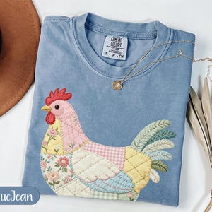 Blue Jean Patchwork Rooster Shirt, Embroidered Chicken Design, Farm Animal Tee, Quilted Farmhouse Apparel, Country Bird Art, Unique Gift