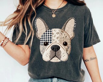 Faux Patchwork Französische Bulldogge T-Shirt, Gesteppte Hündchen Liebhaber T-Shirt, Gingham Floral Rustikal Frenchie Shirt, Cottagecore Haustier Porträt Geschenk