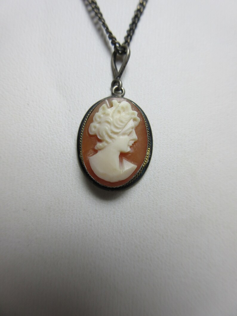 Carved Cameo Pendant Silver Necklace