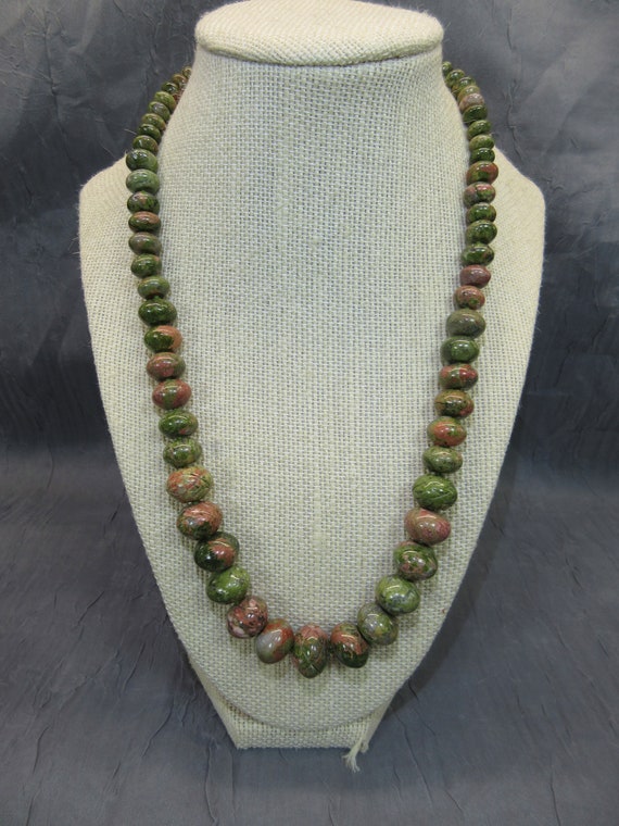 Coldwater Creek Knotted Pink and Green Unakite Sto