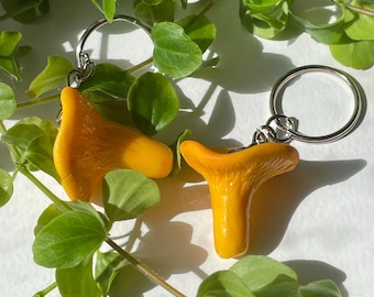 Handmade Chanterelle Mushroom Keychain | Polymer Clay Mushroom Charm | Cute Forager Gift | Mushroom Lover Accessory | Nature Inspired Gift