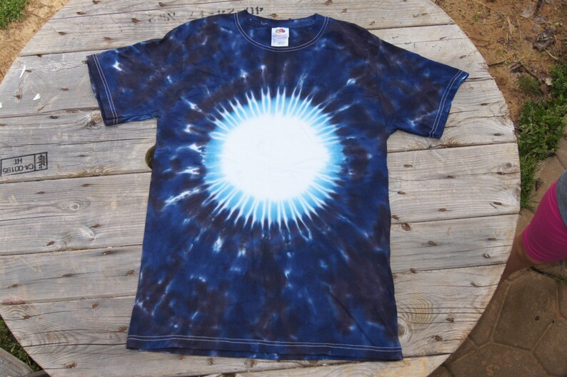dark side of the moon tie dye