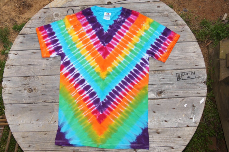different ways to wrap shirts for tie dye
