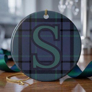 Monogram geruit initialen ornament rond keramisch | Geruit ornament met initialen