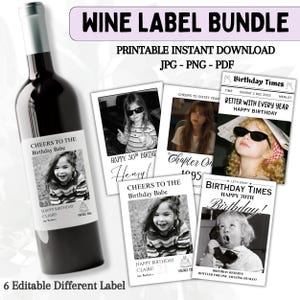 Puede incluir: Una botella de vino con una etiqueta personalizada que muestra una foto en blanco y negro de un niño y el texto CHEERS TO THE Birthday Babe CLAIRE! VINTAGE 2004. Junto a ella hay cinco etiquetas rectangulares con varios temas de cumpleaños.