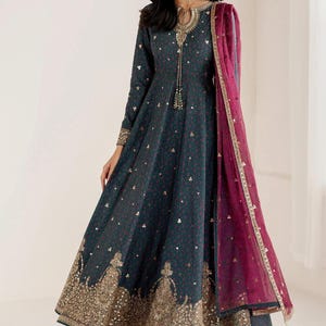 Embroidered raw-silk UR-7058: navy salwar kameez, three-piece Pakistani suit with gold-embroidered kameez and maroon dupatta.