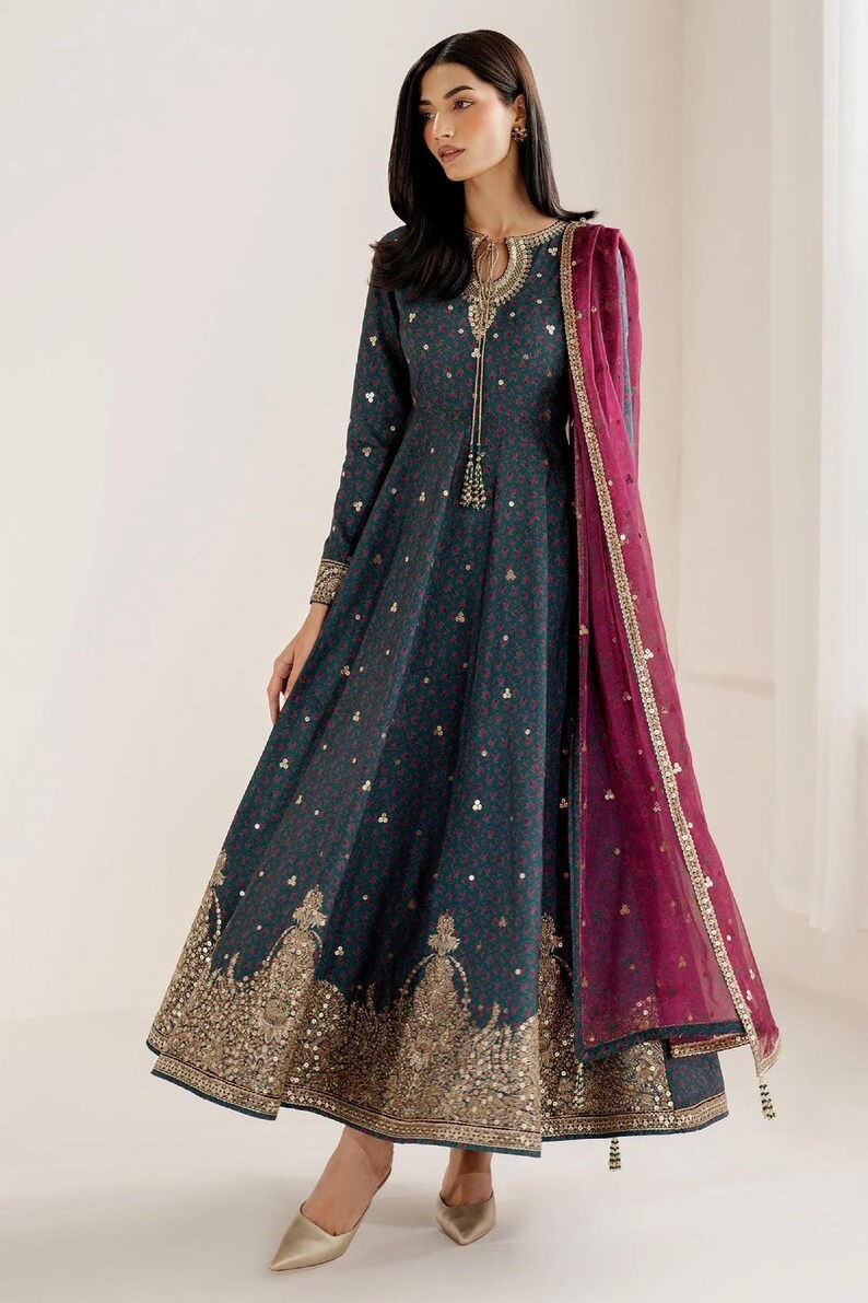 Embroidered raw-silk UR-7058: navy salwar kameez, three-piece Pakistani suit with gold-embroidered kameez and maroon dupatta.