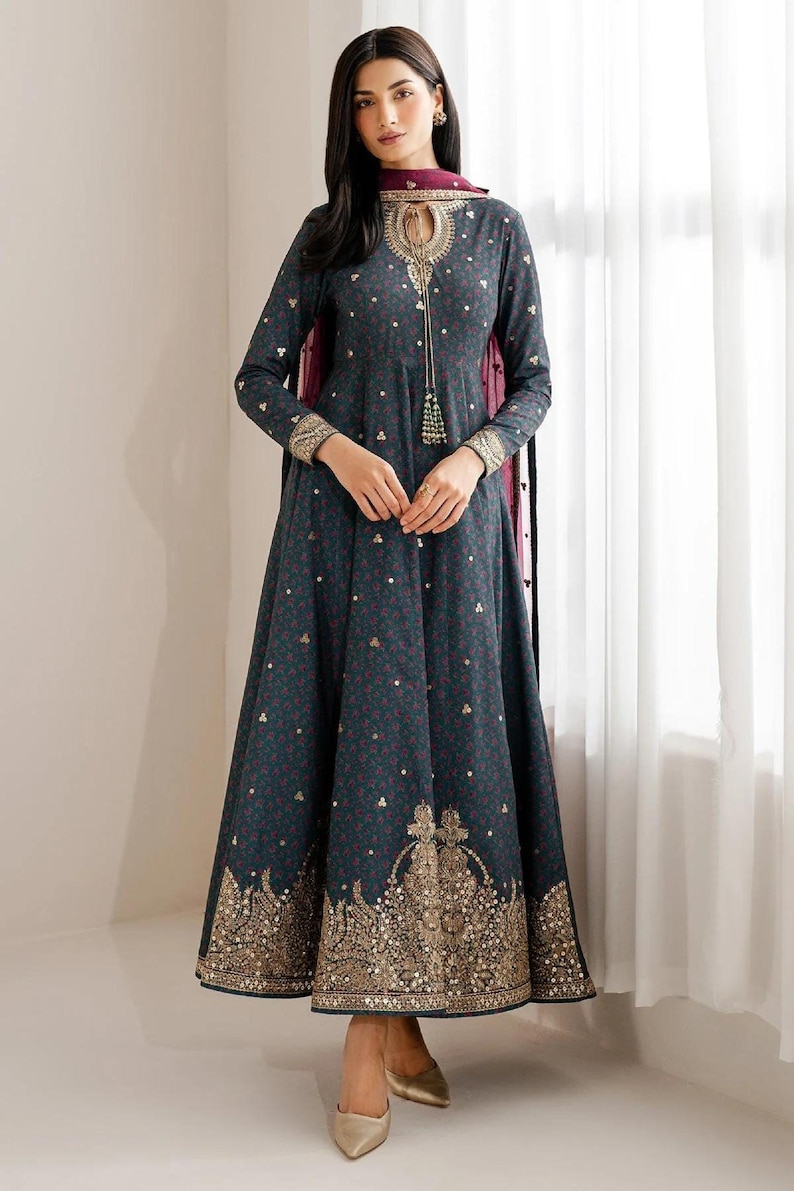 Embroidered raw-silk UR-7058: navy salwar kameez, three-piece Pakistani suit with gold-embroidered kameez and maroon dupatta.