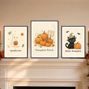 Peut inclure: Trois cadres muraux illustrés sur le thème d'Halloween. L'image de gauche montre un fantôme tenant une citrouille avec le texte Spooky Cute. Le centre présente des citrouilles orange et un panneau Pumpkin Patch. À droite, un chat noir porte un chapeau de sorcière à côté d'une citrouille avec le texte Hello Pumpkin.