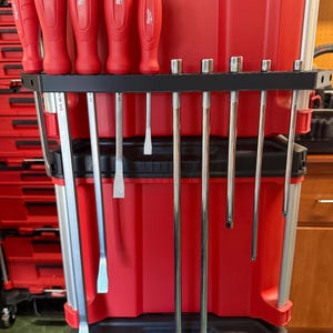 Milwaukee Packout Side Rail Accessory Bracket – Pry Bar & Long Tool Holder