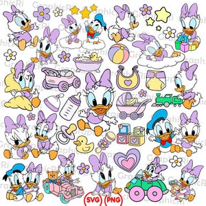 Puede incluir: Una colección de ilustraciones de dibujos animados con Daisy Duck y Donald Duck en varios escenarios temáticos para bebés. Incluye imágenes de artículos para bebés como un cochecito, bloques y un biberón, todo en colores pastel.