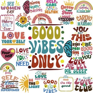 Puede incluir: Una colección de diseños gráficos coloridos con afirmaciones positivas y citas motivacionales. Los diseños incluyen frases como "Good Vibes Only", "Love Yourself" y "Self Love Club". La imagen presenta varias fuentes y elementos decorativos.