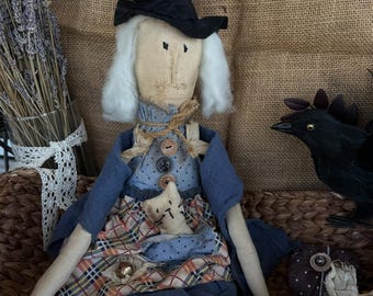 Muñeca de bruja primitiva IZOLDE – Muñeca de trapo de Halloween hecha a mano – Decoración rústica de arte popular – Regalo de decoración otoñal de granja