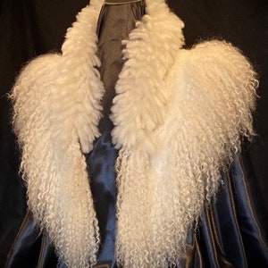 Valais Blacknose Fantastical Felt Collar "Ivory"