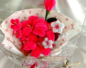 Handgemachter leuchtend rosa Pfeifenreiniger Lilienstrauß
