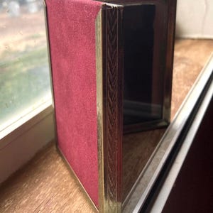 vintage Brasss tri-fold picture frame, Velvet Color And Gold 4.5 x 3.5”