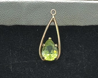 Peridot Gold Pendant, Pear Cut Teardrop Drop Charm, Minimalist Fine Jewelry, August Birthstone