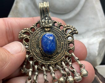 Colgante de lapislázuli, flecos tribales afganos, tono plateado, estilo Kuchi, 7 cm (2,75 pulgadas)