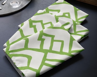 Green & White Geometric Cloth Napkins (Set of 4) | Coordinating Table Linens