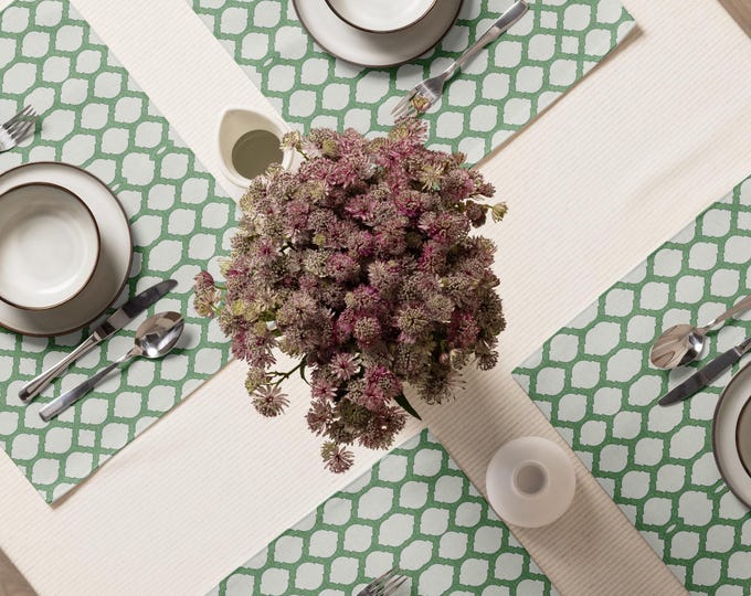 Preppy Trellis Placemats – Set of 4 | Elegant Green & White Farmhouse Table Decor