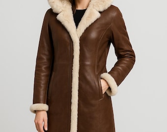 Damen Braun Echtes Schaffell Lange Kapuze Shearling Wintermantel mit Pelzbesatz