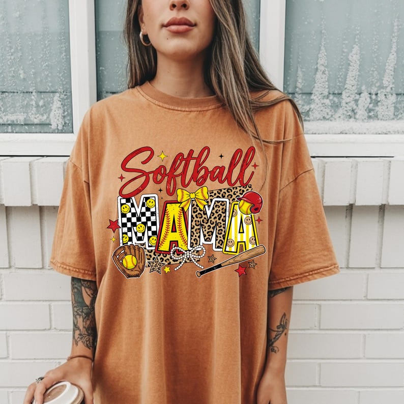 Retro Softball Mama Shirt, Comfort Colors Cotton Tee Bild 3