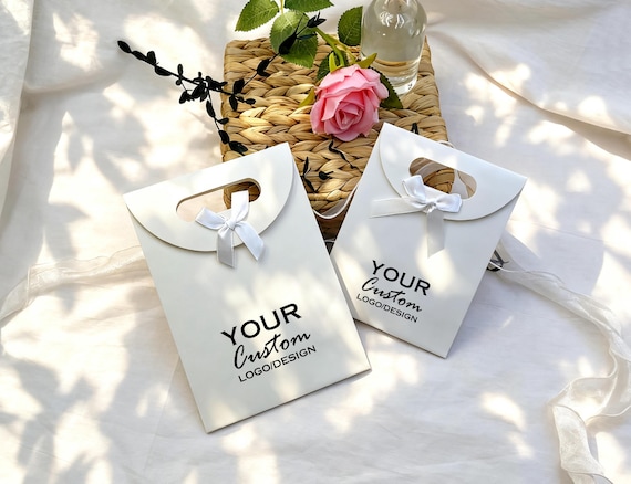 Personalized Gift Bags with Logo/Design/Wedding Party Favors in Bulk/Custom Paper Gift Bags with Bow/Birthday Gift Bags/Thank You Gift Bags