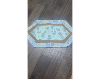 Holly Hobbie chemin de table écharpe pour commode 28 x 14,5