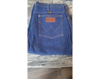 Vintage NWOT Wrangler No-Fault Jeans 34 X 36 Slim  Fit.  936DEN Zip Cotton USA