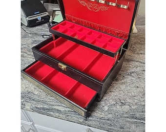 Boîte à bijoux Mele, 3 grands tiroirs en cuir noir et velours rouge à 3 niveaux