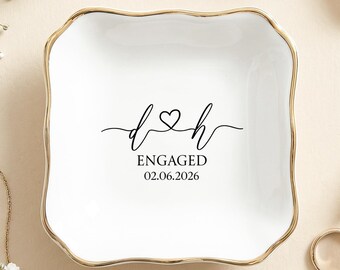 Personalized Ring Dish for Engagement Gift, Custom Initials Ceramic Jewelry Tray, Wedding Ring Holder, Bride Bridal Shower Gift