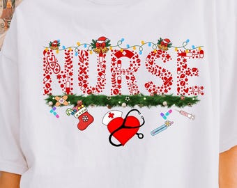 Koszula pielęgniarki świątecznej, świąteczna bluza medyczna Comfort Colors®, uroczy świąteczny T-shirt dla pielęgniarki, świąteczny prezent dla pielęgniarki, przytulny zimowy strój chirurgiczny