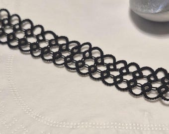 Smooth Tatted Chocker, MADE TO ORDER by me!! Order you color and your length