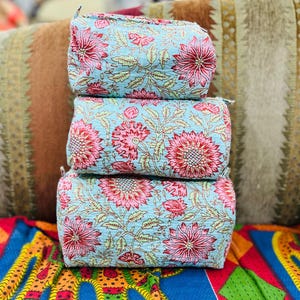 Set van 3 handgemaakte katoenen zakjes met bloemen - reis-, cosmetica- en toilettas, make-uptasje