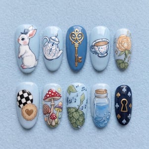 Grillige konijn Tea Party-nagels, sprookjesboek fantasienagels, sprookjesland-themanagels, cottagecore-champignonnagels, handgemaakte set betoverde tuin